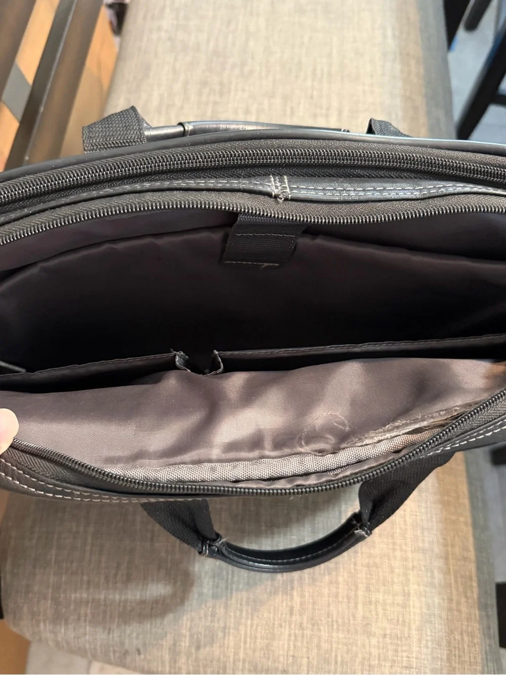 Heritage Black Leather Briefcase Laptop Bag - Black. Fits up to 14 inch laptop